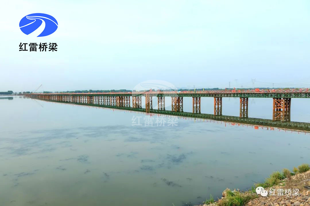 河南焦唐高速沙河特大桥钢栈桥顺利贯通
